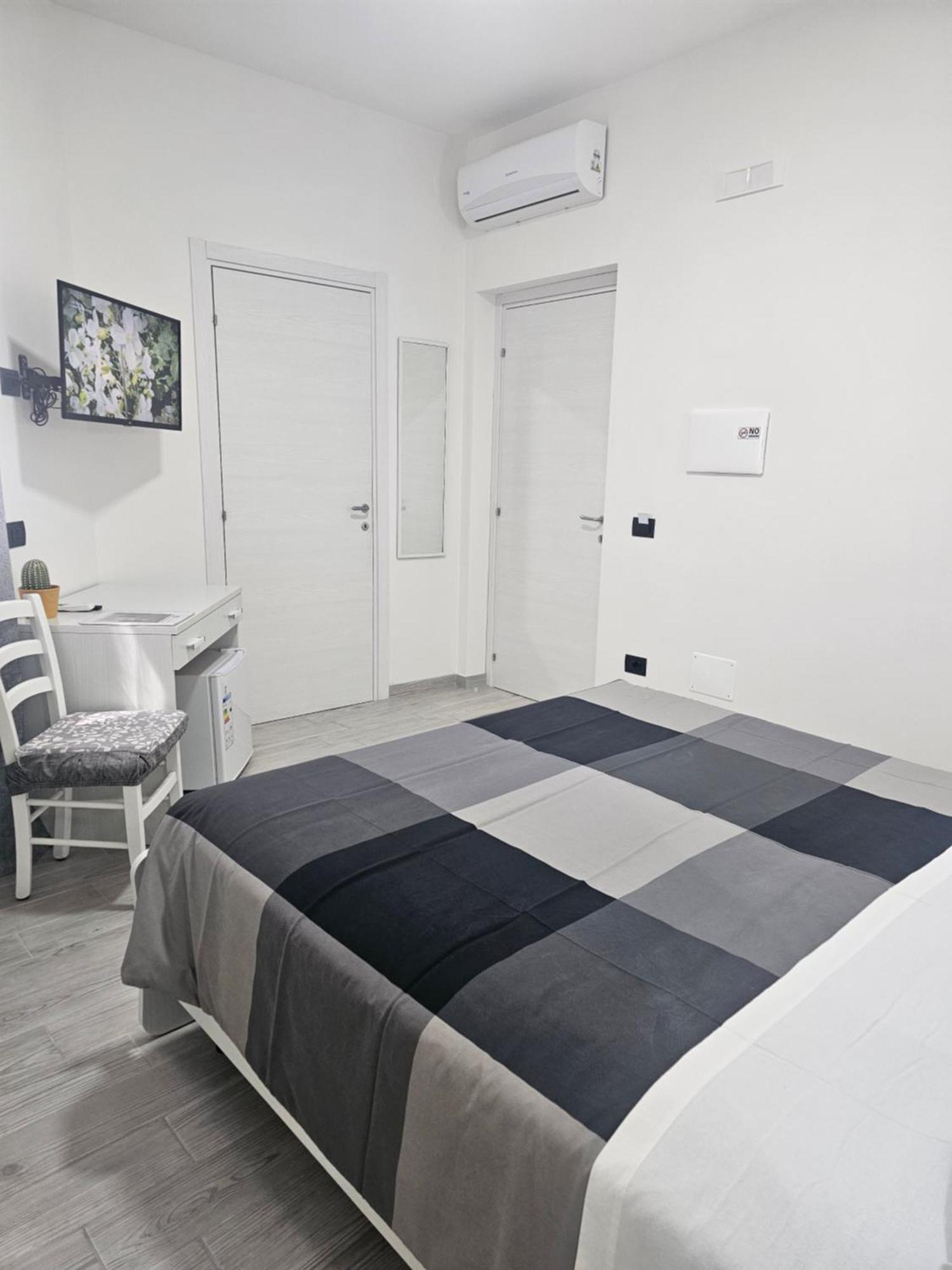 Hotel FronteMare Locazione Turistica Porto Empedocle Esterno foto