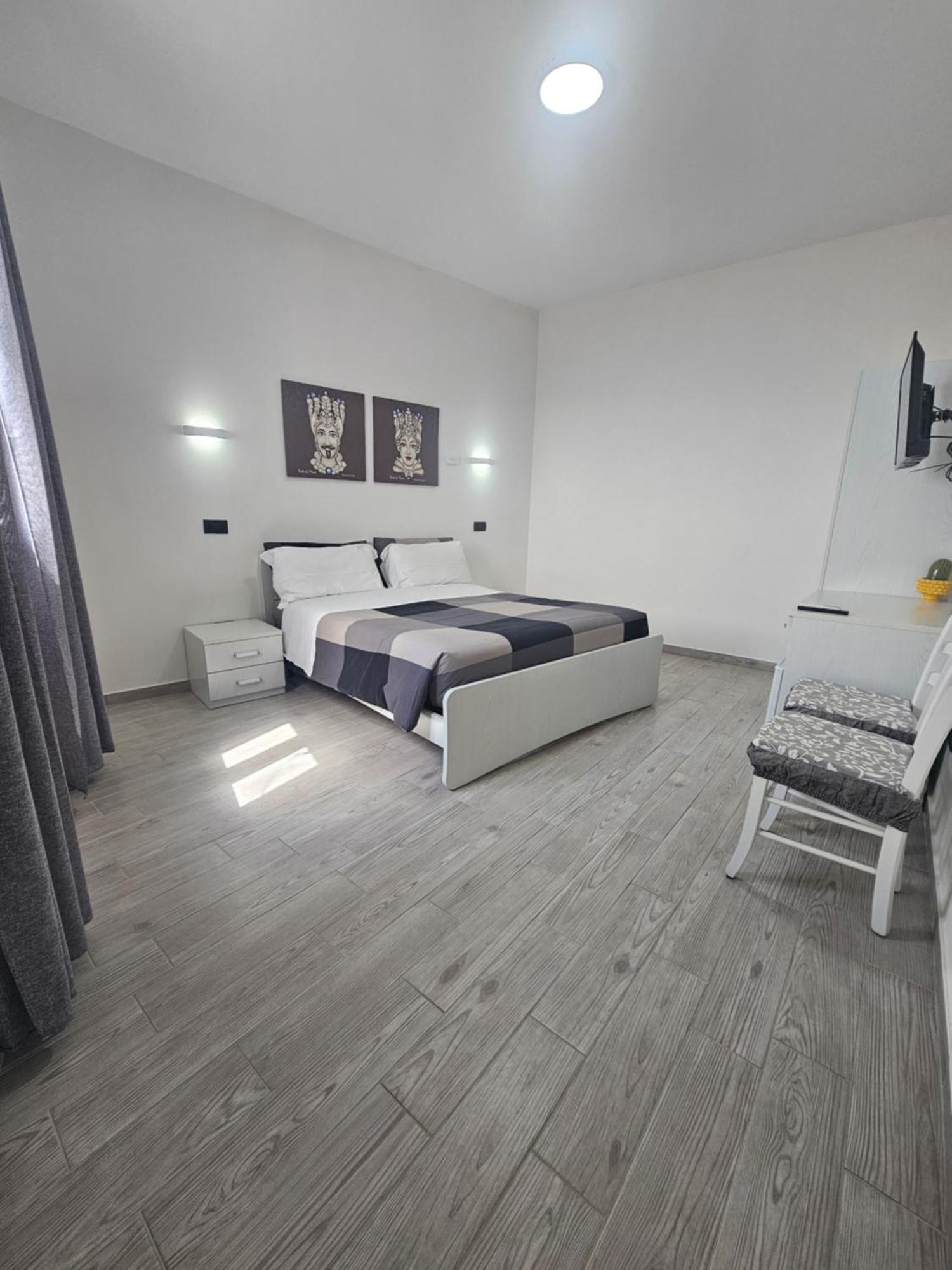 Hotel FronteMare Locazione Turistica Porto Empedocle Esterno foto