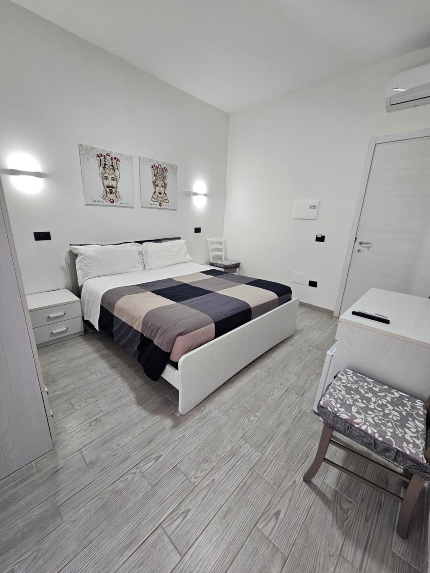 Hotel FronteMare Locazione Turistica Porto Empedocle Esterno foto